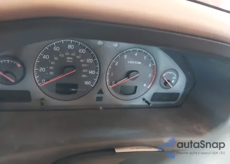 2002 Volvo V70 T5 A Sr/T5 M Sr из США, поврежденный, VIN YV1SW53D021179196